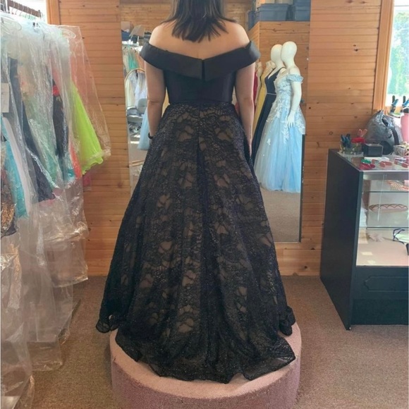 Prom/Formal Milano Dress: Black and Champagne US14 NWT - Picture 6 of 7